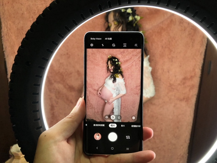 三星 Galaxy S10+ 出售前最珍貴的價值-老婆孕寫真及創作分享