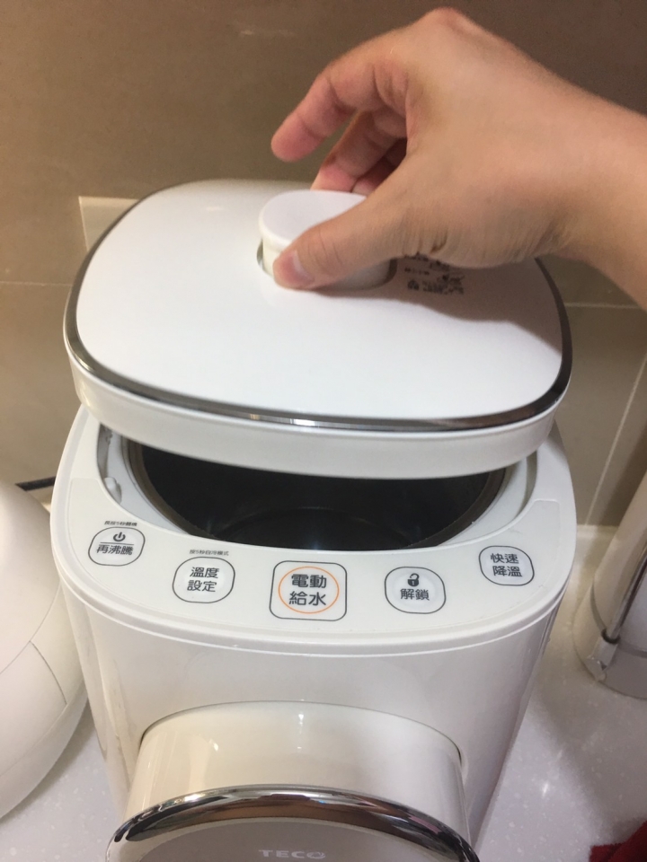 [開箱]東元TECO 5L簡約美型 智能溫控 熱水瓶 YD5201CBW