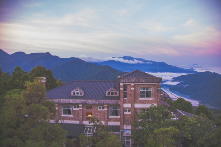 南投ll帶著爸媽旅行趣。明琴清境莊園住一晚。合歡山看高山杜鵑