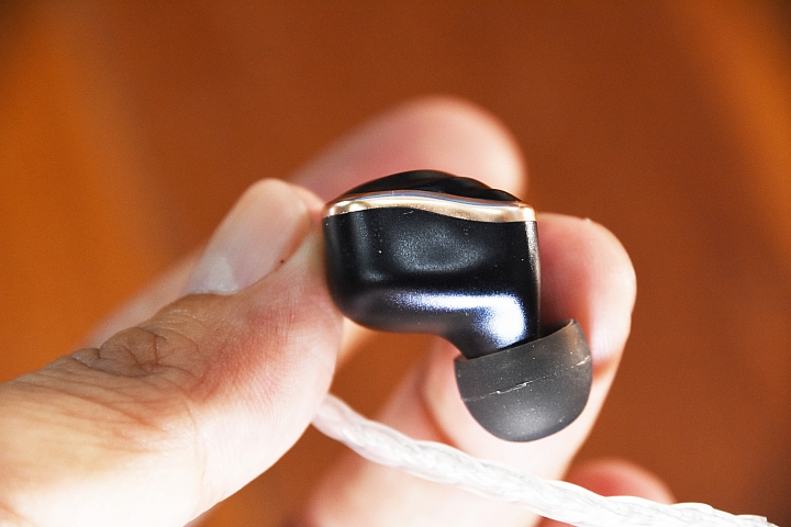 [開箱] FiiO FH7 一圈四鐵單晶銅鍍銀線材的 MMCX 可換線耳機