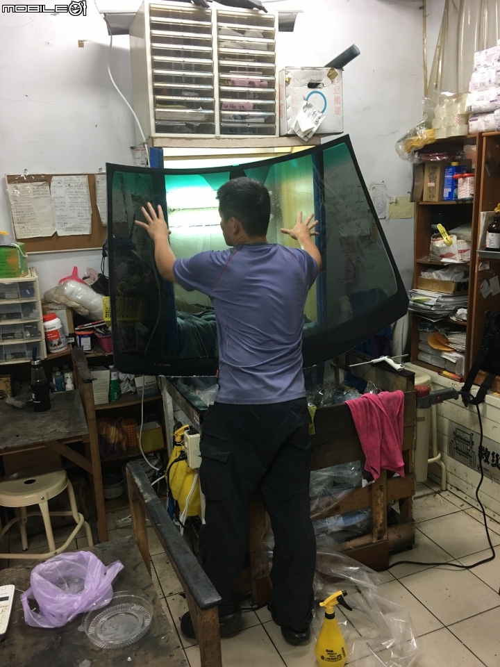 更換前檔玻璃