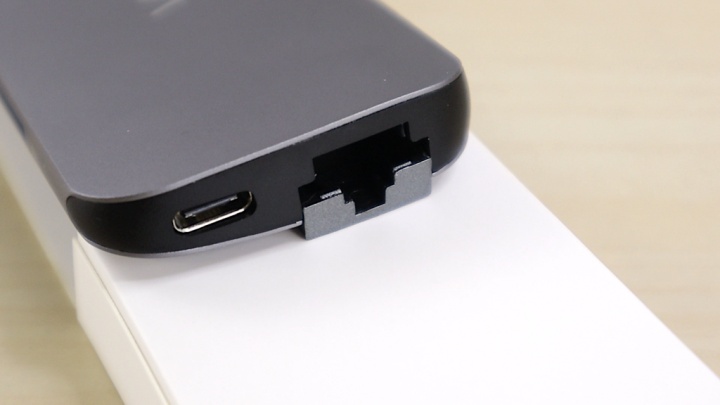 開箱 VAVA 八合一 USB Type C hub 圓潤輕薄中仍有 HDMI 與網路孔