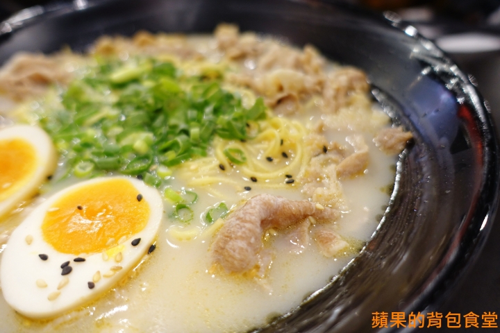 [食記] 台中北區 鬼匠拉麵-北平店 蒜香地獄雪花牛香麻夠勁 超大肋排現點現做 蝦爆了Q彈脆口 小菜多樣新鮮 台中美食