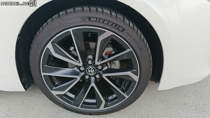 點我看大圖 TOYOTA AURIS 六千公里 簡易心得報告