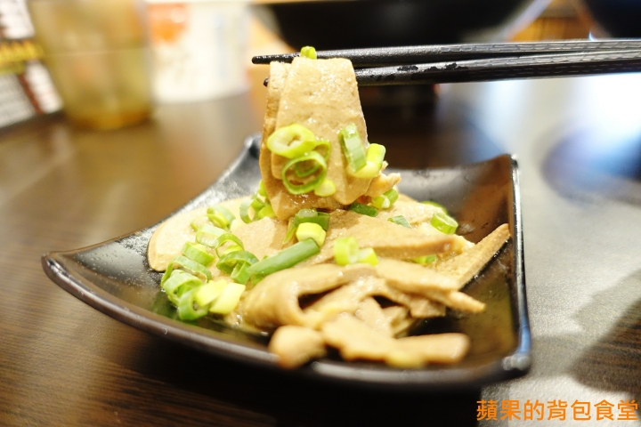 [食記] 台中北區 鬼匠拉麵-北平店 蒜香地獄雪花牛香麻夠勁 超大肋排現點現做 蝦爆了Q彈脆口 小菜多樣新鮮 台中美食