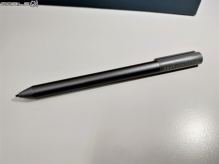點我看大圖 華碩雙螢幕筆電 ZenBook Pro Duo UX581開箱