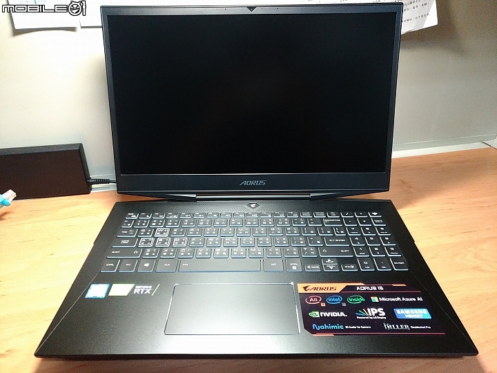 點我看大圖 AORUS 15-W9不專業開箱