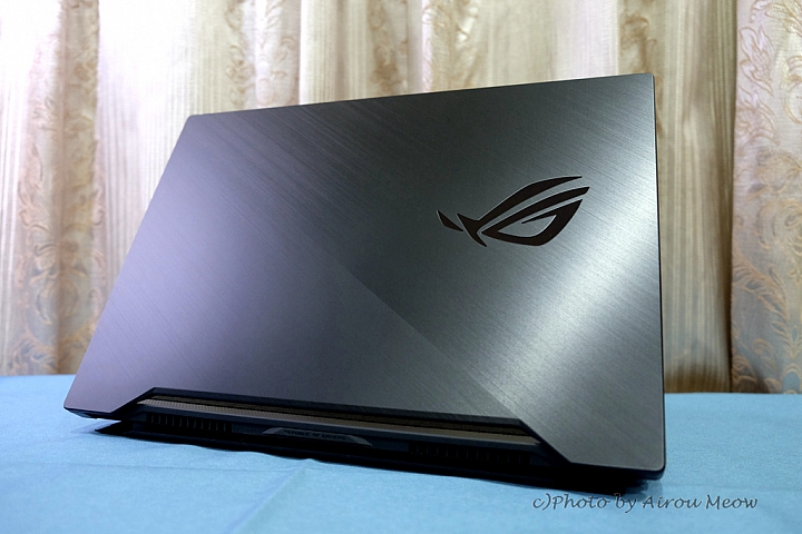 點我看大圖 Zephyrus S GX502GW 小朋友才選擇 輕薄效能我全都要!