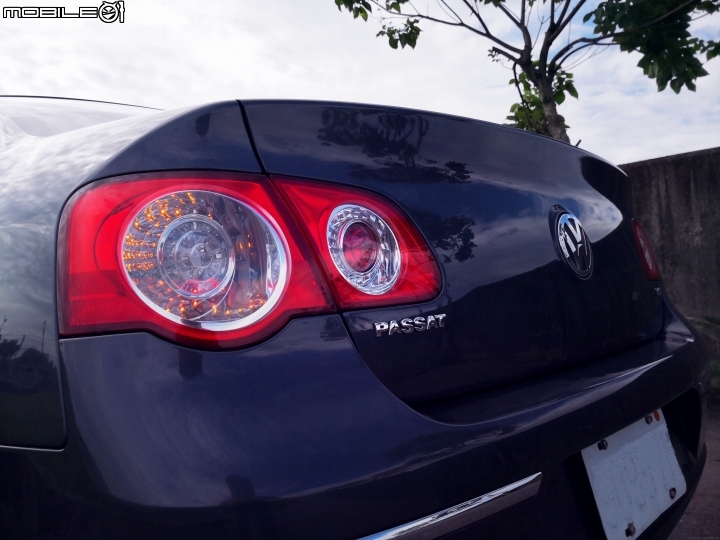 2010 volkswagen passat sedan 1.8 tsi