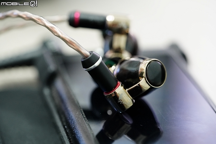 Victor HA-FW10000 開箱(9/5更新 更換耳塞JVC EP-FX10ML-B)