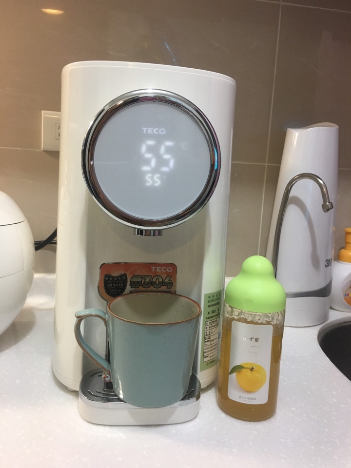 [開箱]東元TECO 5L簡約美型 智能溫控 熱水瓶 YD5201CBW