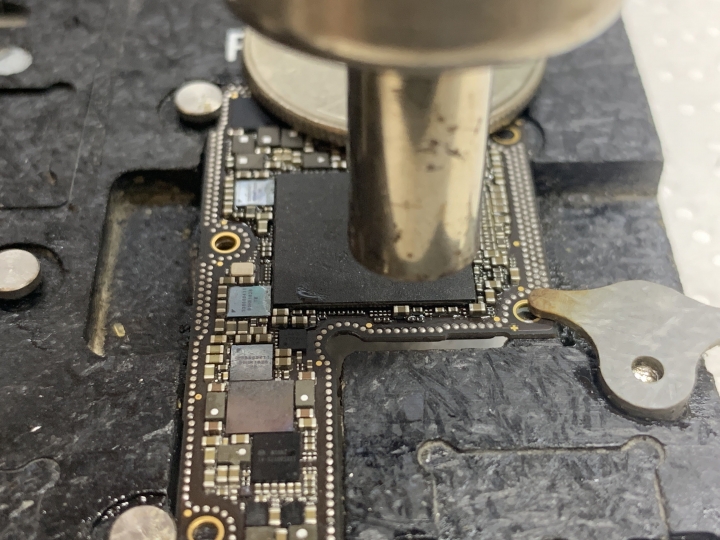 iPhone XS 借屍還魂起死回生記