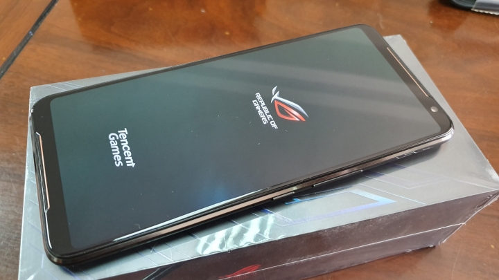陸版 ROG PHONE 2 8GB+128GB 精英版開箱