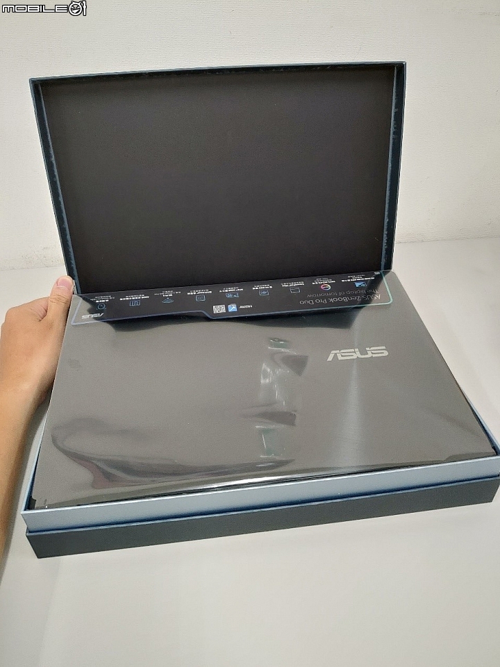 點我看大圖 華碩雙螢幕筆電 ZenBook Pro Duo UX581開箱