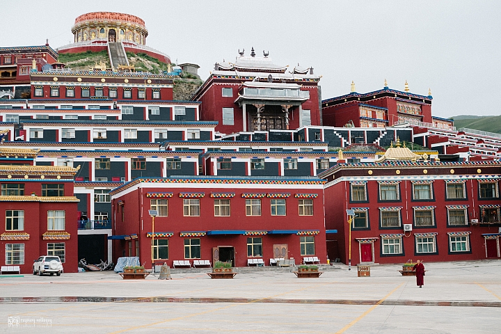 點我看大圖 她說天涯若是卷底片:離天空那麼近的地方