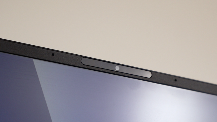 ZenBook UX333FA 使用心得與機身內部拆解
