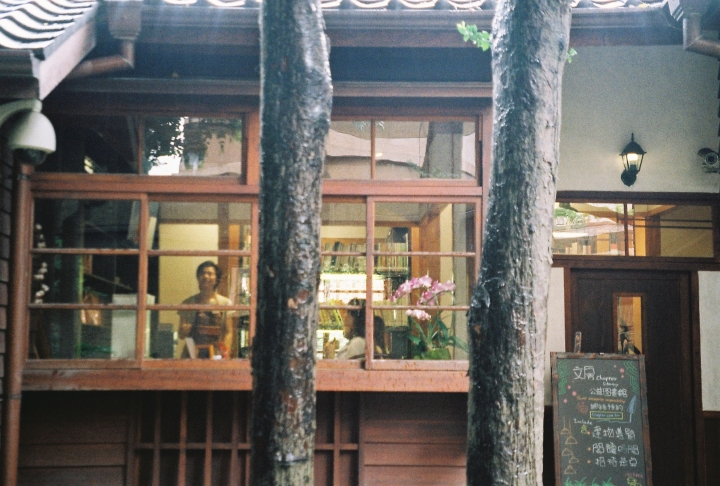 [Stylus ZOOM 140][Big Mini]颱風假[Kodak 200]