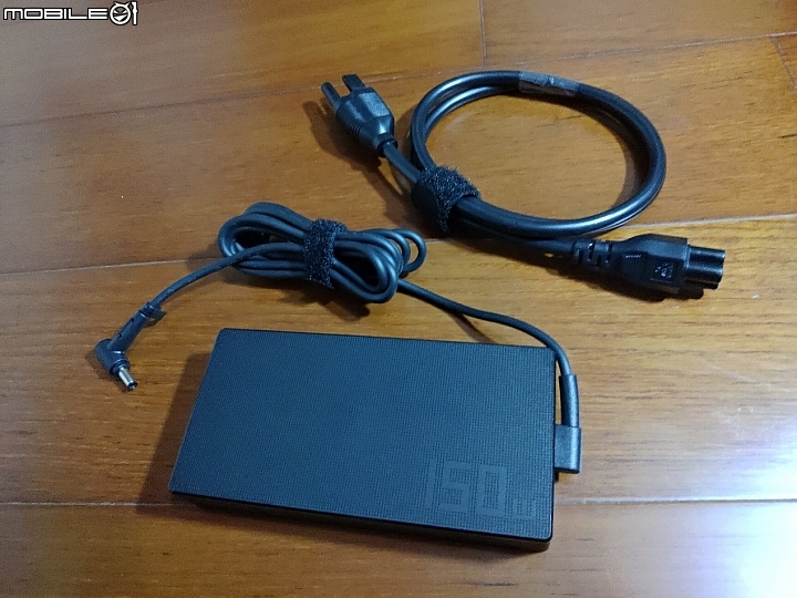 點我看大圖 窄邊框類電競筆電ASUS X571星夜黑開箱