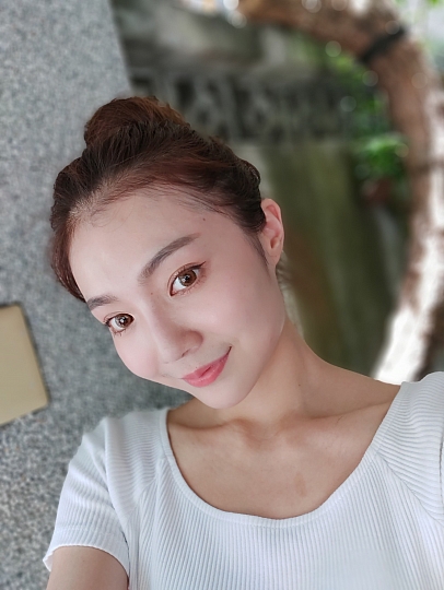 ASUS ZenFone 6 / 三星Galaxy A80相機對決 相異的翻轉思維！
