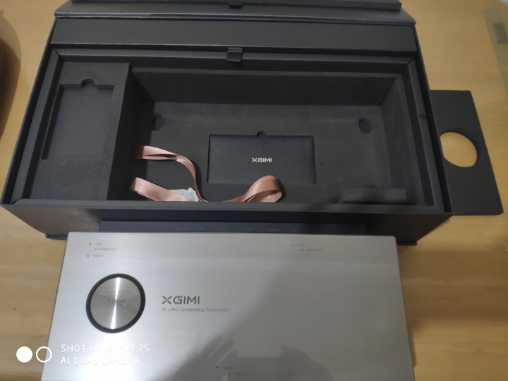 極米 Rs PRO 投影機開箱