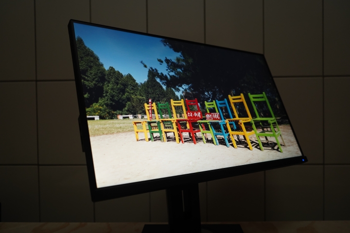 【體驗分享】翻轉你的視界「ViewSonic VG2455」人體工學設計多角度旋轉顯示器