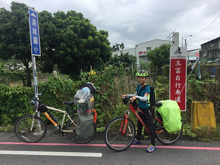 2019 父子無塑露營小提琴單車順時針大環島(更新出版計畫)