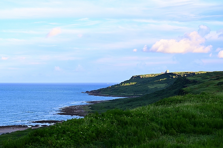 衝浪也可以眼對焦，但要夠近才可以，可惜佳樂水浪不高，還好風景美。