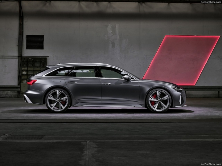 2020 AUDI RS6 avant