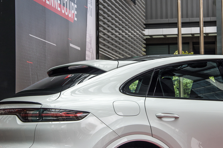 【採訪】Porsche Cayenne Coupe三車型正式368萬元起正式上市,跑格濃烈的運動化休旅!
