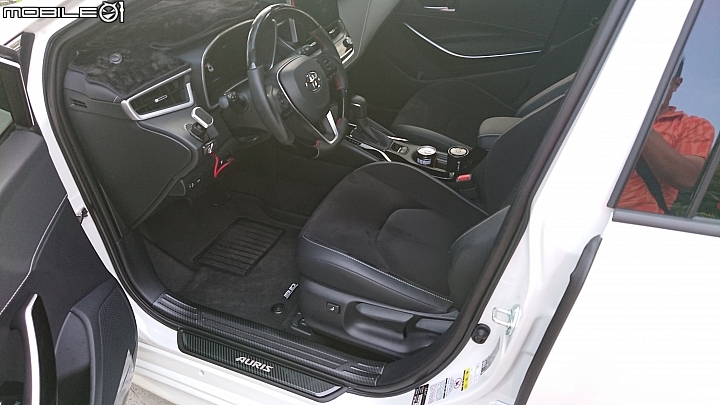 點我看大圖 TOYOTA AURIS 六千公里 簡易心得報告