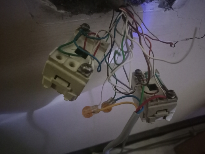 弱電求解