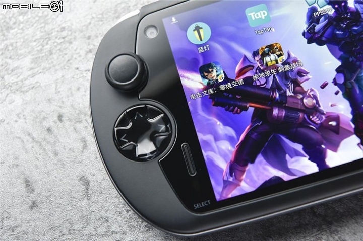 MOQI I7s 介紹測試 一體式的自帶手把手機 吃雞利器