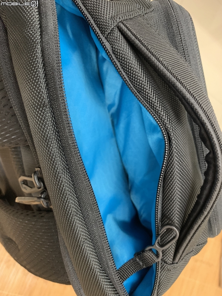 點我看大圖 【開箱】都樂Thule Accent 28L後背包(圖多)