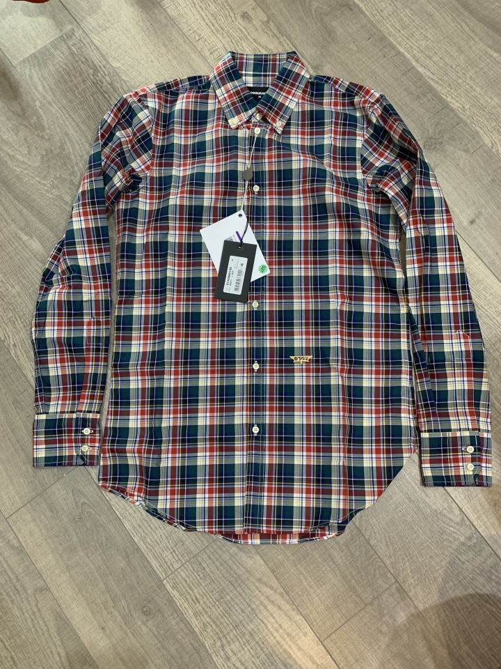 「開箱」Versace 3D 梅杜莎黑色運動鞋、Belstaff Tee、D2 格紋襯衫