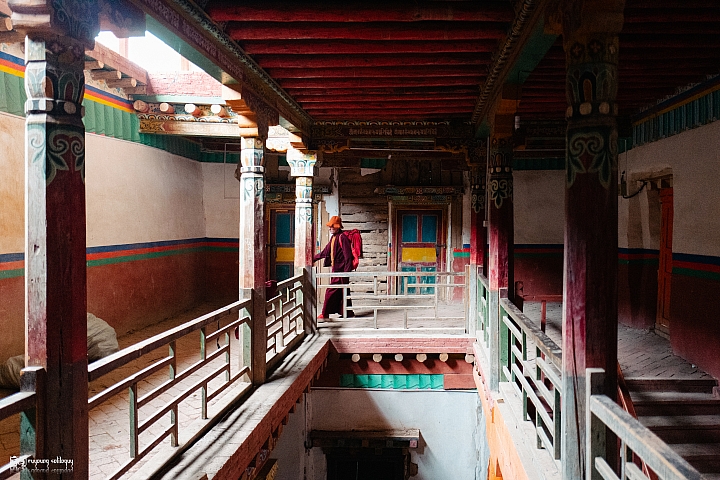 點我看大圖 她說天涯若是卷底片:離天空那麼近的地方