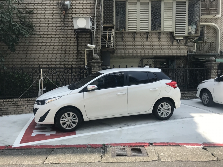 [iRent租車分享] Toyota Yaris