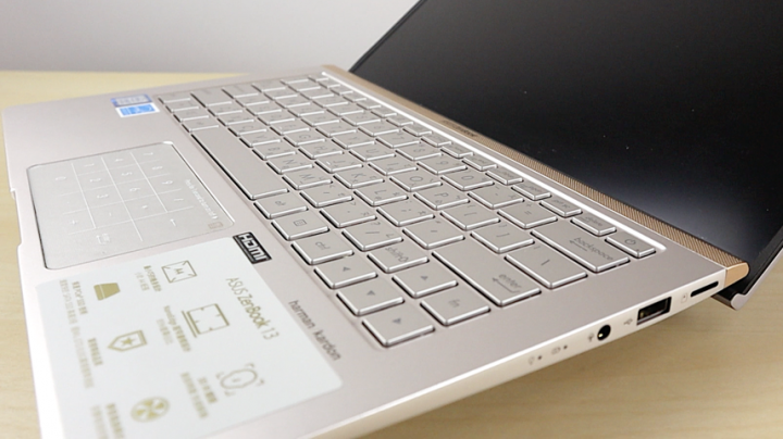 ZenBook UX333FA 使用心得與機身內部拆解