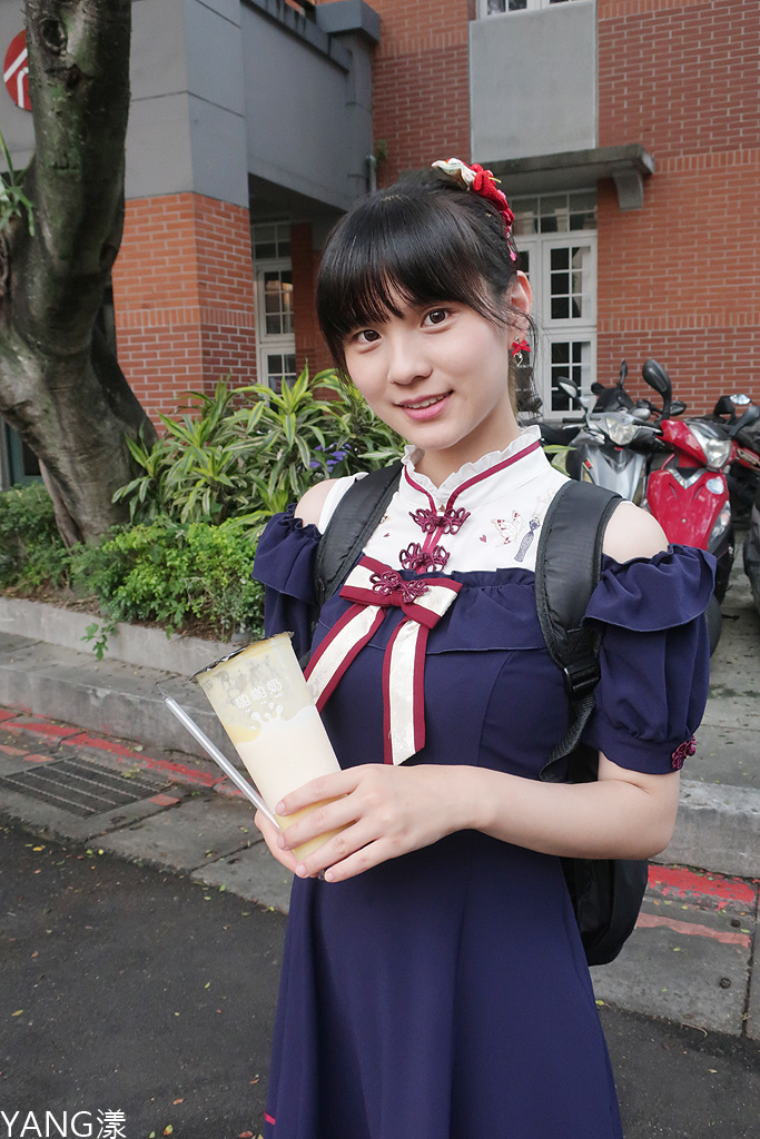 【士林】Classic Milk-CM啪啪奶士林無盡店，新鮮水果打成奶，店內用餐區好好拍