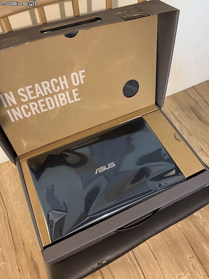 搭載ScreenPad 2.0全球最小13.3筆電Zenbook UX334FL<開箱>