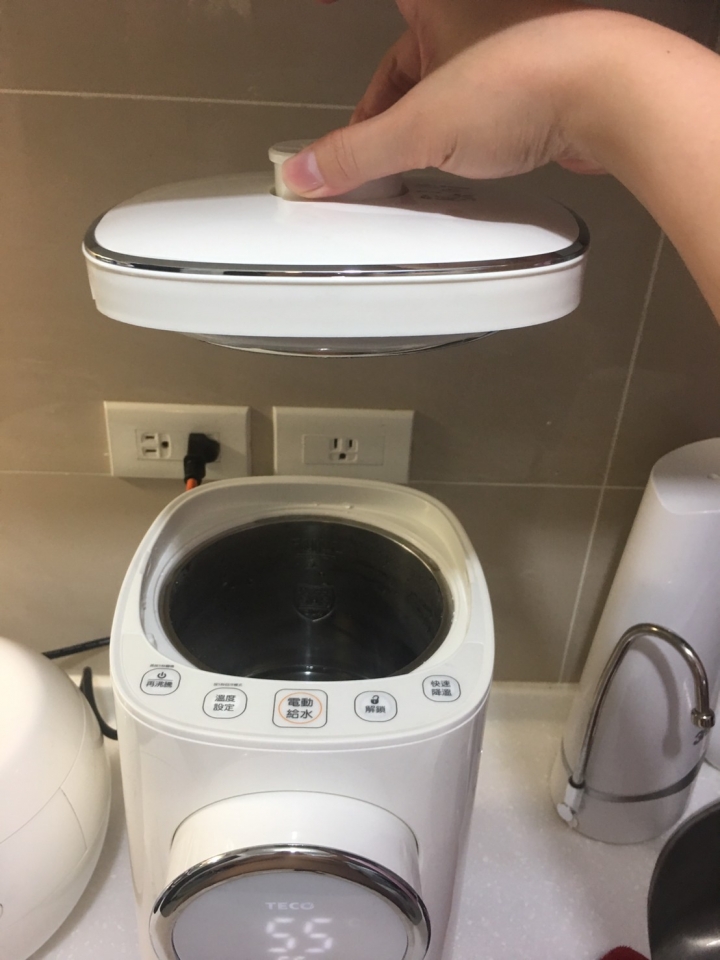 [開箱]東元TECO 5L簡約美型 智能溫控 熱水瓶 YD5201CBW