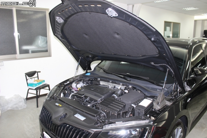 2019 SKODA SUPERB COMBI L&K 交車兼開箱 (內有正妹)