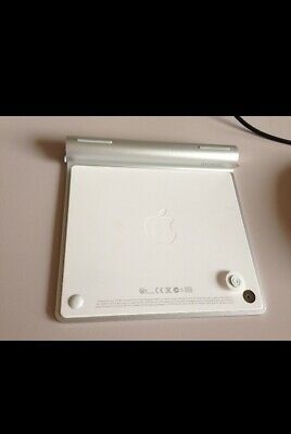 TrackPad 背面塑膠腳墊那裡可以買
