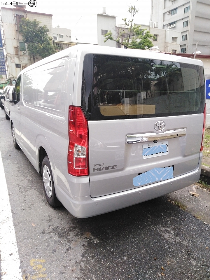請Toyota Hiace商務車車主來開箱報到