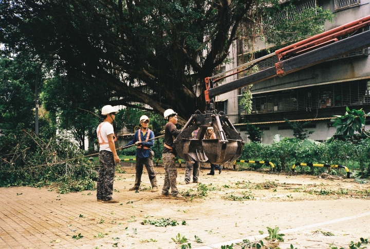 [Stylus ZOOM 140][Big Mini]颱風假[Kodak 200]