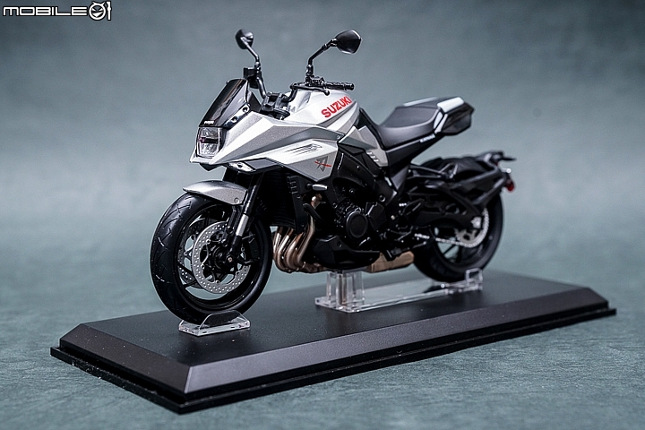【開箱】SUZUKI 現代武士刀 KATANA 參上！1/12  Aoshima 青島文化教材社組裝完成品開箱！