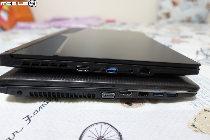 技嘉 AERO 15 OLED 怎麼不專業怎麼來開箱文
