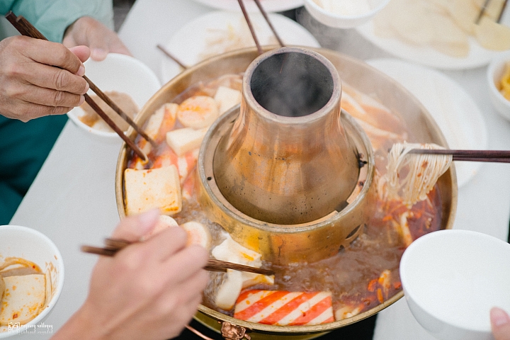 點我看大圖 她說天涯若是卷底片:離天空那麼近的地方