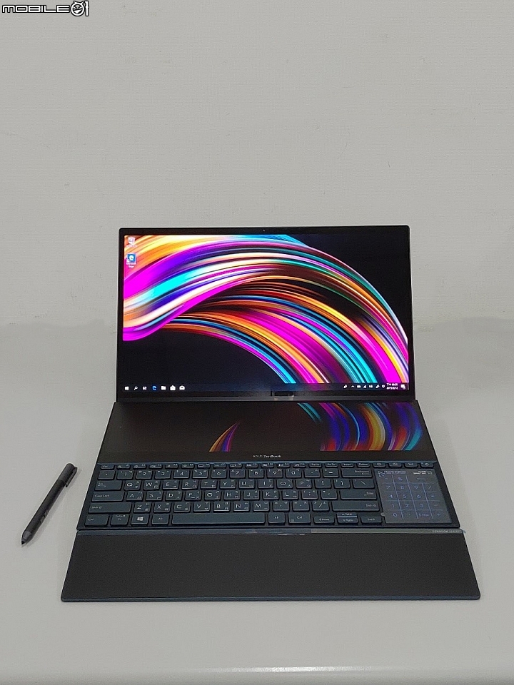 點我看大圖 華碩雙螢幕筆電 ZenBook Pro Duo UX581開箱