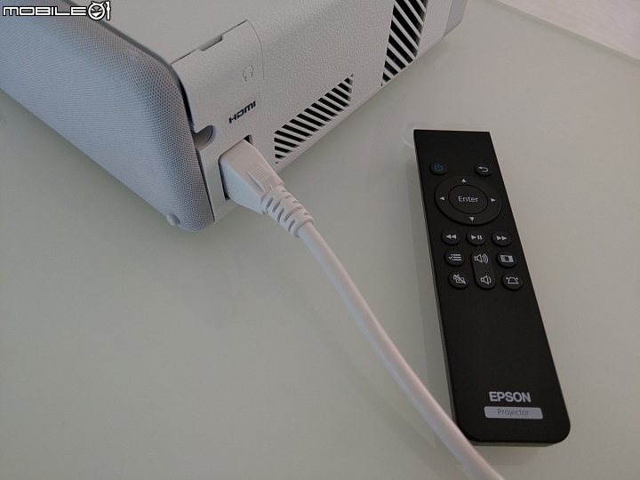【活動體驗】《Epson枕投影院》帶著EF-100，「視」界任您改變！