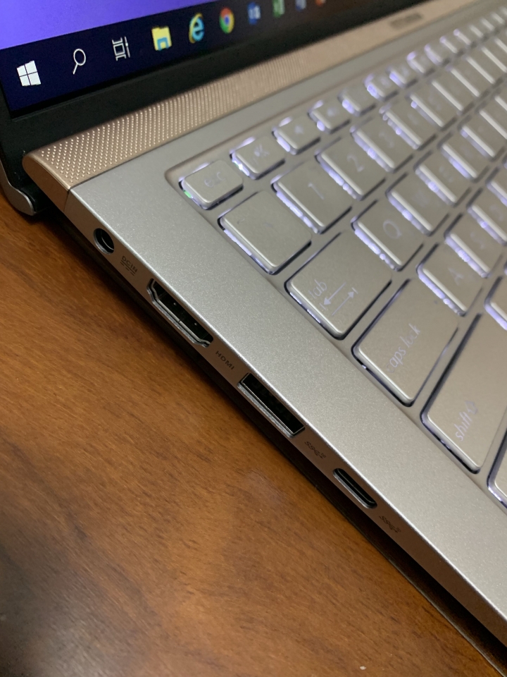 Asus zenbook UX433F